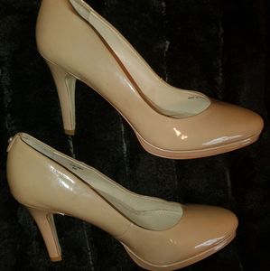 Tahari Nude Patent Leather Heel NEVER WORN